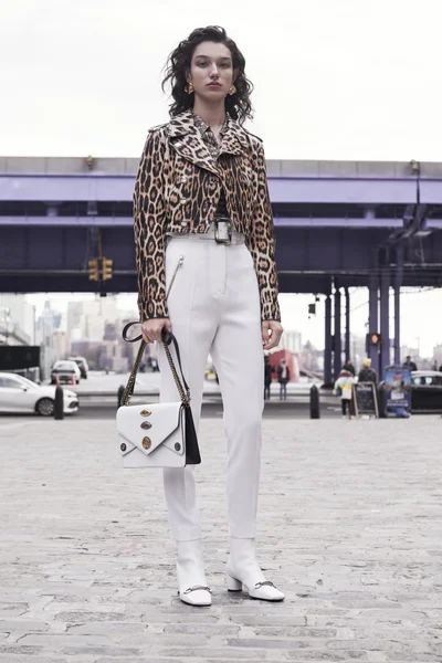Look 37